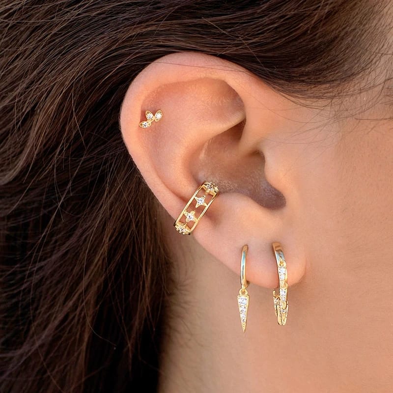 Aretes de Plata 925 Bañado en Oro 18k Modelo Huggies Stewart