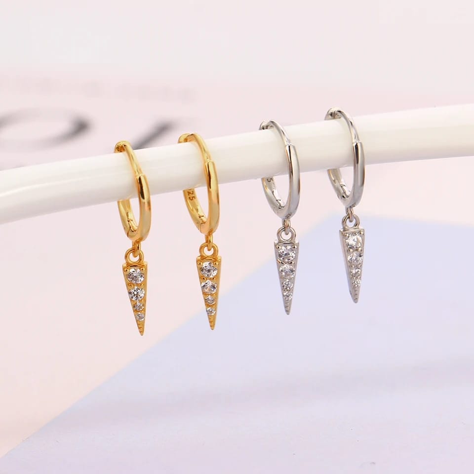 Aretes de Plata 925 Bañado en Oro 18k Modelo Huggies Stewart