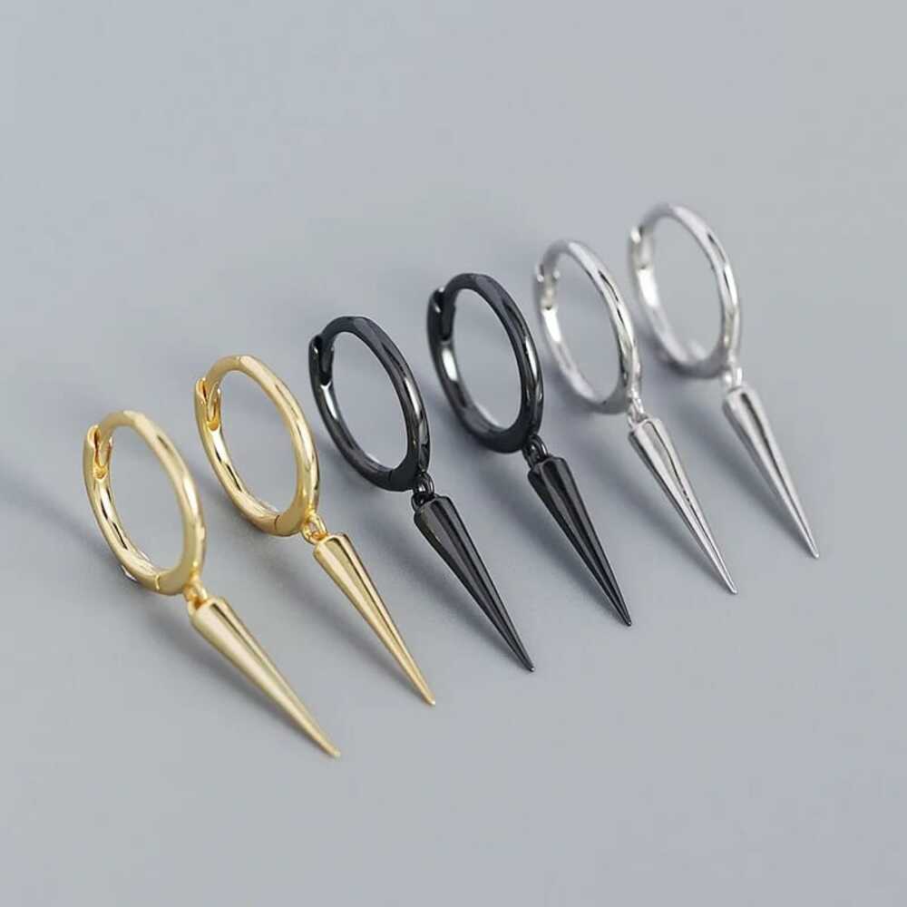 Aretes de Plata Bañado en Oro 18k Modelo Huggies Rock Stuff