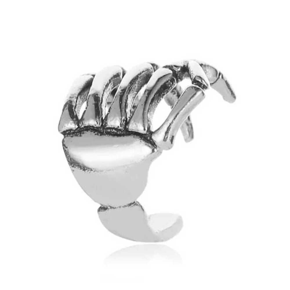 Par de Aretes Clic para Cartílago Mano Calavera
