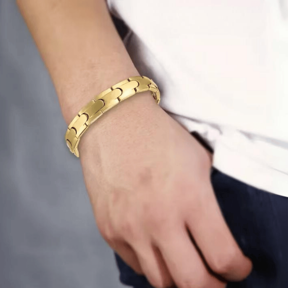 Pulsera Magnética Funcional Titanio Dorado Modelo YSB-158