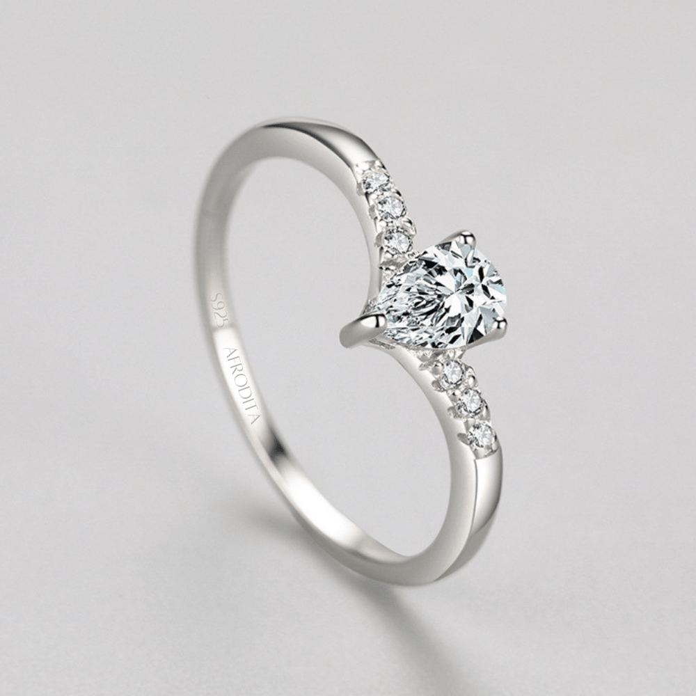 Anillo de Compromiso 378 Princesa Plata Maciza Bañado en Oro