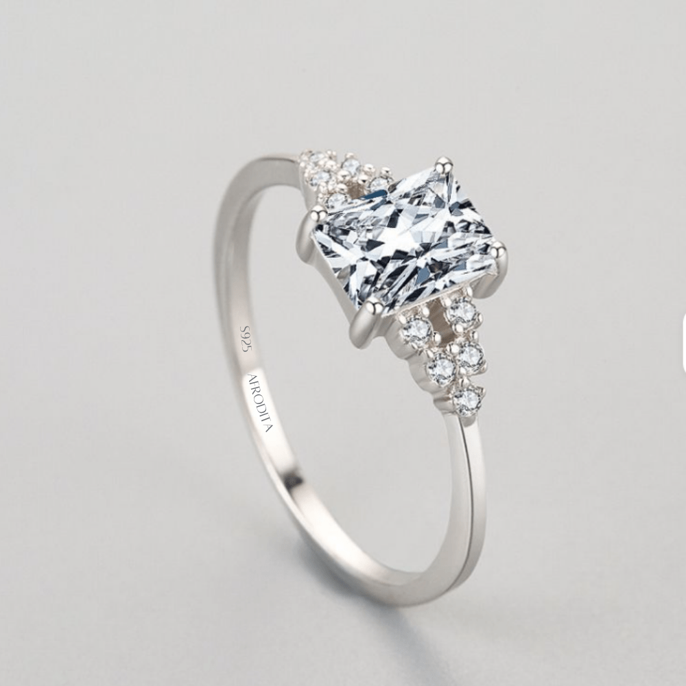 Anillo de Promesa Compromiso Afrodita 380 Plata Bañado en Oro Blanco