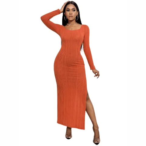 Vestido Unicolor de Muslo con Abertura de Cuello Scoop